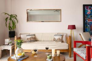 The Urban Nest 3BHK Spacious & Modern Apartments With Kitchen & Wifi