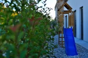 Villa Bavigo for 8 people near Pula with wellness & children playground