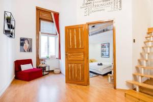 Secluded Spacious Oasis-Best Location in Downtown