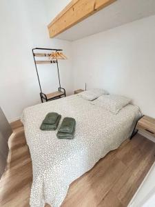 Le Moulin, appartement rénové au coeur dArago