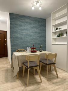 Quiet simple brand new luxury apartment by the sea