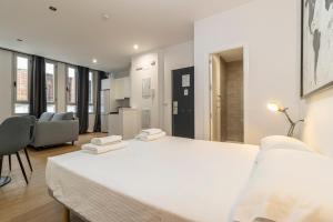 Allo Apartments Santa María III Centro Loft