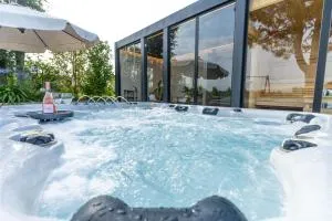 Agriturismo Colle Dei Pivi - 明乔河畔蓬蒂