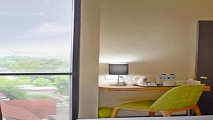 Whiz Prime Hotel Khatib Sulaiman Padang