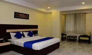 Hotel Holiday Comfort - 800 mts from Jallianwala Bagh - Amritsar