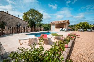 Maisons de vacances L'Escapade d'Itzac - Demeure de caractere avec piscine : photos des chambres
