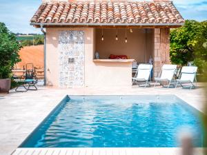 Maisons de vacances L'Escapade d'Itzac - Demeure de caractere avec piscine : photos des chambres