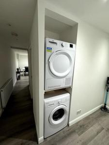 Great 3 bedrooms Flat in Clapham