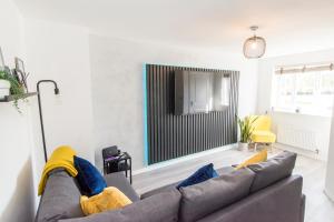 Host & Stay - Polwell Road