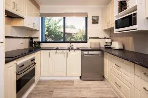 Aalen Lakeview Suite - Corryong