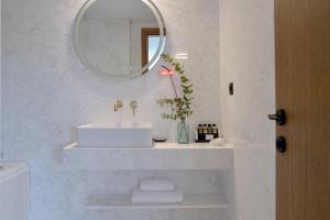 The Athenaeum Luxury Hotel