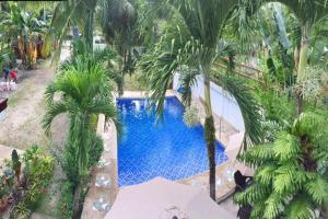 Avilas Hostel Moalboal near Beach