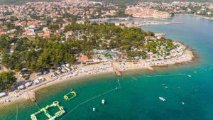 New villa with pool, 600 m from the beach - by TRAVELER tourist agency Krk ID 2164