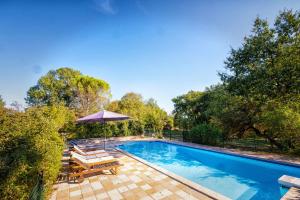 Maisons de vacances La Maison des Chenes - Piscine et grand terrain arbore dans une ambiance bucolique. : photos des chambres