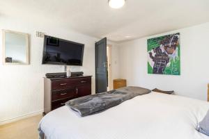 Charming 2 Bedroom, Garden Cottage, Camps Bay, Cape Town, South Africa