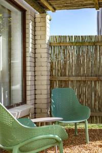 Charming 2 Bedroom, Garden Cottage, Camps Bay, Cape Town, South Africa