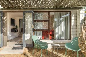 Charming 2 Bedroom, Garden Cottage, Camps Bay, Cape Town, South Africa