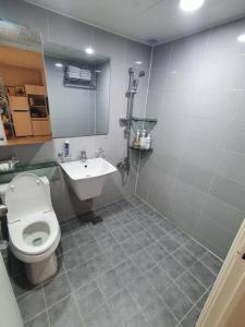 Maru house Tranquil and Airy Space for Long or Short Stays in Nowon 2 qeen bed, near market, air-conditioner, Samsung TV