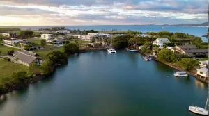 4 bedroom Villa 5 min walk to the beach - Viseisei