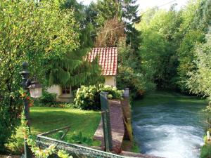 Maisons de vacances Holiday Home in Vitz-Sur-Authie Garden View : photos des chambres