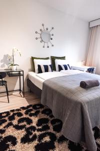 GuestFirst- Family Retreat Near Train & Kuusijärvi Lake