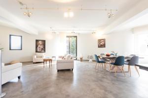 Duplex Walking from the Beach