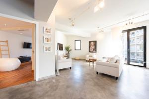 Duplex Walking from the Beach