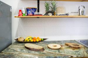 Lovely 2 Bdrm Condo in Gated Community & Pool View