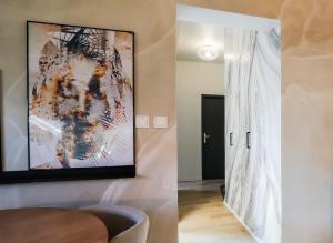 Cloud Stylish flat with jacuzzi near city center