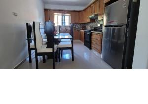 Charming 2BR Apt Near Beach