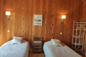 Gîte les 4 saisons - Intérieur bois - Lac de Chalain