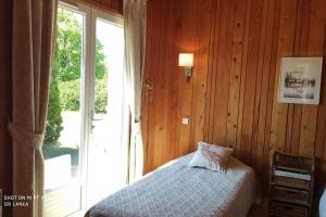 Maisons de vacances Gite les 4 saisons - Interieur bois - Lac de Chalain : photos des chambres