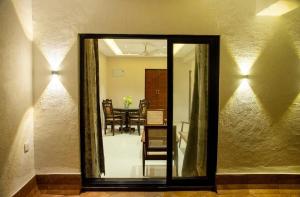 Sea View 2 Bedroom Serviced Apartment, Dona Paula