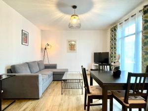 Appartements 147 - Vue Cite Medievale et Parking : photos des chambres