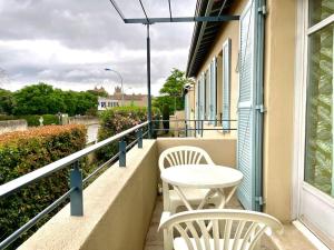 Appartements 147 - Vue Cite Medievale et Parking : photos des chambres