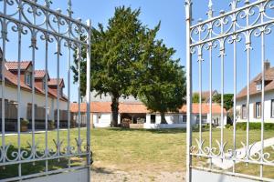 Maisons de vacances Jusqu-a 24 pers - Jacuzzi - Terrasses - Barbecue - Reunion de famille ou Seminaire : photos des chambres