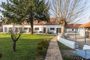 Maisons de vacances Jusqu-a 24 pers - Jacuzzi - Terrasses - Barbecue - Reunion de famille ou Seminaire : photos des chambres