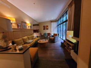 Hakuna Matata domaine des 3 forets-PMR-6 personnes sauna balneo-acces aquamondo non inclus