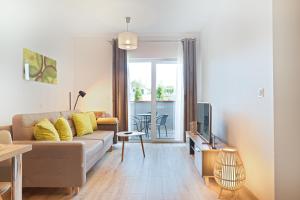 APARTAMENTY "LA VILLA" SUITE z salonem, sypialnią, prywatnym parkingiem, blisko centrum - Słoneczna Polana