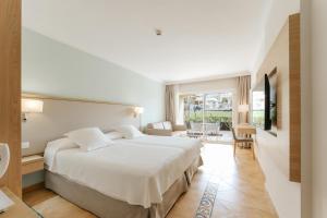 Double Room with Balcony room in Hotel Buganvilla & Spa