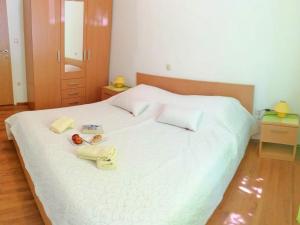 Holiday Home Blue Dream - Two Bedroom Apartment with Terrace and Sea View A1