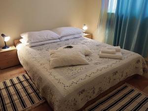 Apartments Vera - Comfort One-Bedroom Apartment with Terrace and Sea View Irena