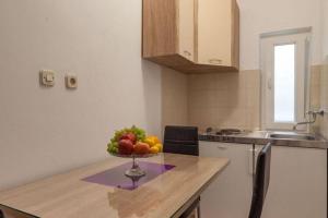 Apartments Nena ST - Standard One Bedroom Apartment with Balcony and Sea View A2