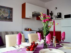 3 bedroom apartment with balcony