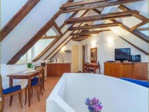 Apartments Vi-La - Deluxe One Bedroom Apartment Second Floor