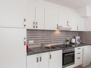 Villa Celenca - Two Bedroom Apartment with Terrace and Pool View - A1