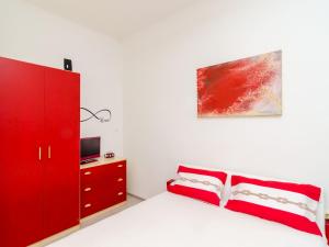 Apartment Caceris - Comfort Studio Apartment with Terrace