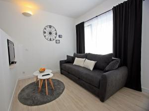 Apartments Tomy - One Bedroom Apartment with Balcony and Sea view Apartment 1
