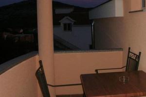 Studio apartment with balcony in Vinisce