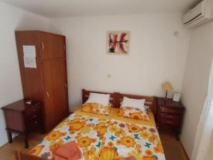 Studio apartment with balcony in Vinisce